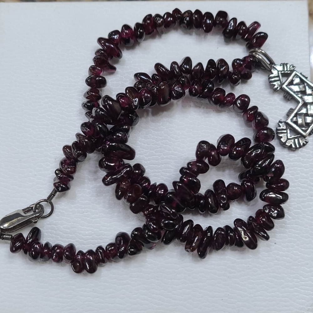 Silver cross necklace - Picture 3 of 4